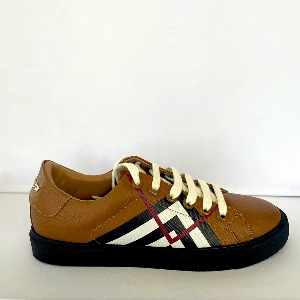 NEW BURBERRY sneakers 🌟size 39/9US - Picture 2 of 13